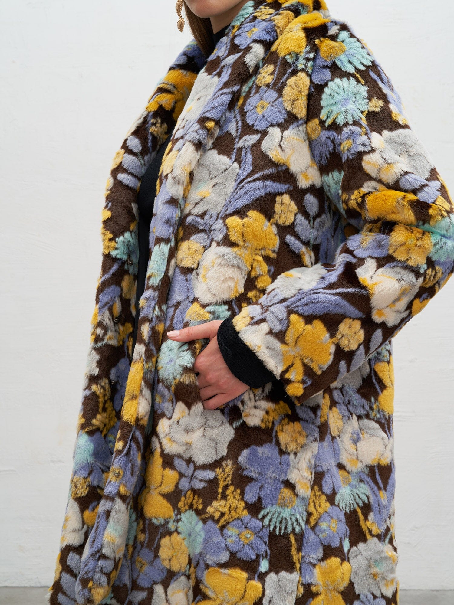 NATALIA - Manteau mi-long col châle en fausse fourrure motif fleurs multicolores Manteau Fête Impériale