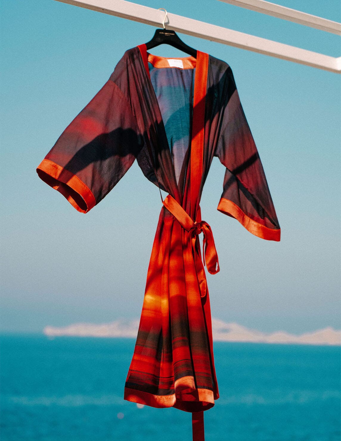 NYMPHE - Kimono en satin de soie imprimé Velvet Sunset Kimono Fête Impériale