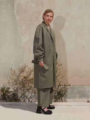 RINGO - Trenchcoat oversize poignets noués en gabardine Kaki Trenchcoat Fête Impériale