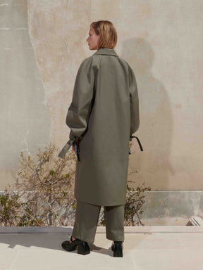 RINGO - Trenchcoat oversize poignets noués en gabardine Kaki Trenchcoat Fête Impériale