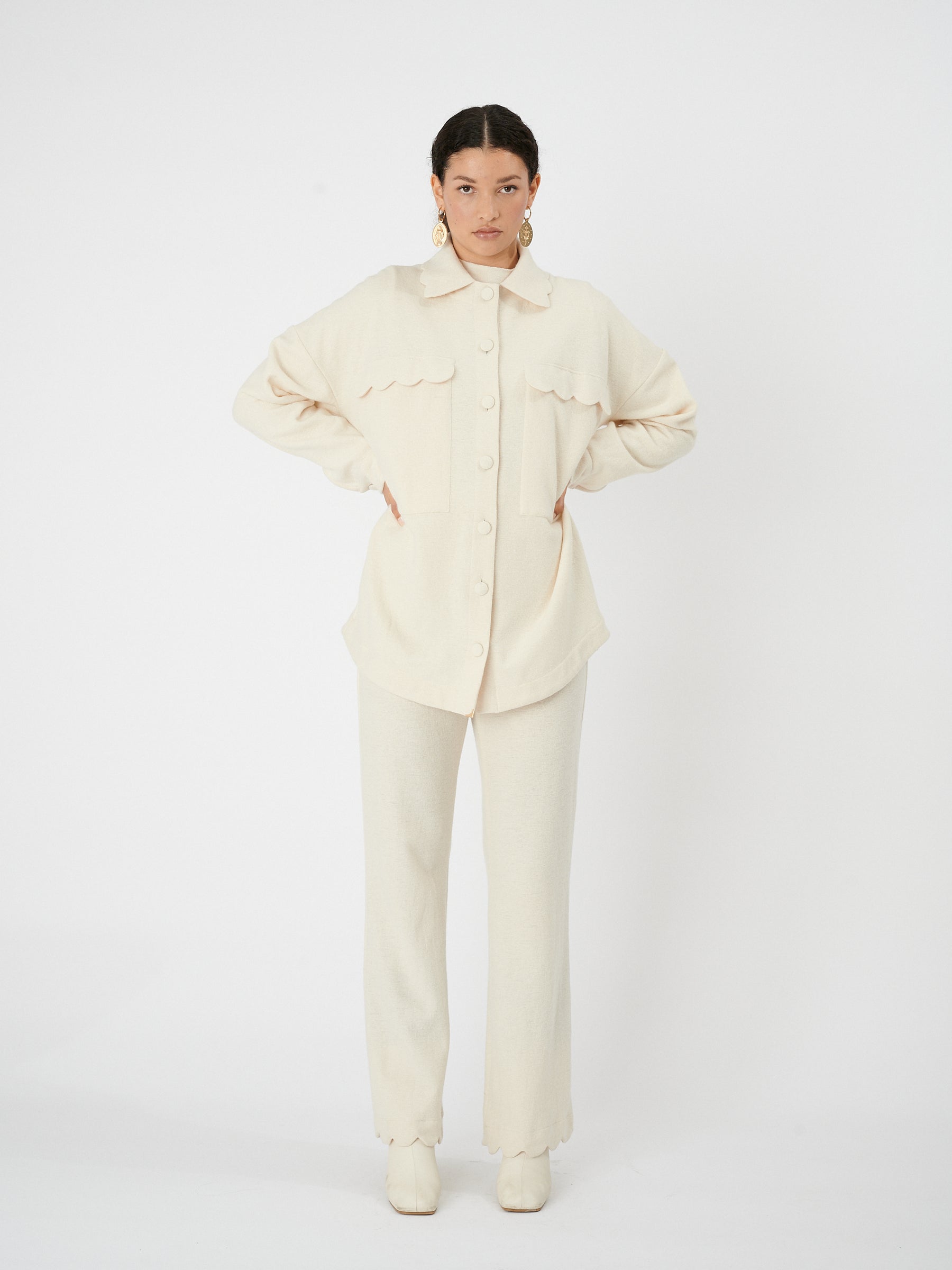 KEA - Pantalon ample taille haute bas pétale en laine mérinos Ecru